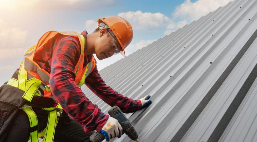 Professional Emergency Roof Repairs services in Lucas, IA